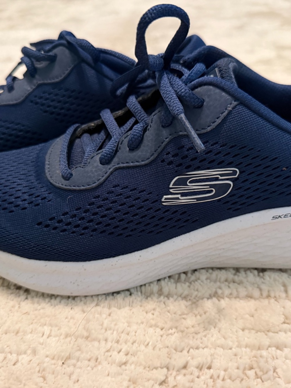 Skechers Women’s Navy Blue Lightweight Athletic Sneakers